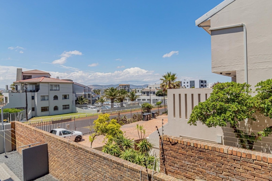 2 Bedroom Property for Sale in Beachfront Western Cape